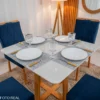 Mesa de Jantar Pedro 90x90 Vidro Off/Base Madeira + 4 Cad. Lisboa Veludo Azul 503 Madeira Art Assento - Imagem 2